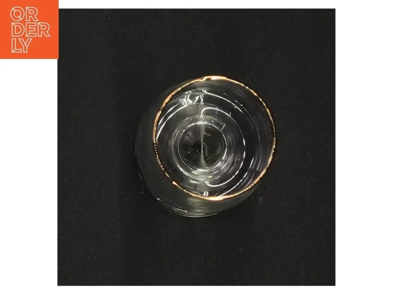 Billede 2 - Glas med guldkant og våbenskjold dekoration (str. 11 x 4 komma 5 cm)