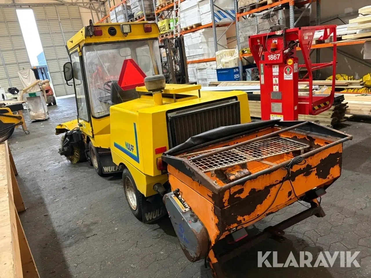 Billede 6 - Redskabsbærer Rimas / Wulff W400 - med kost og Saltspreder