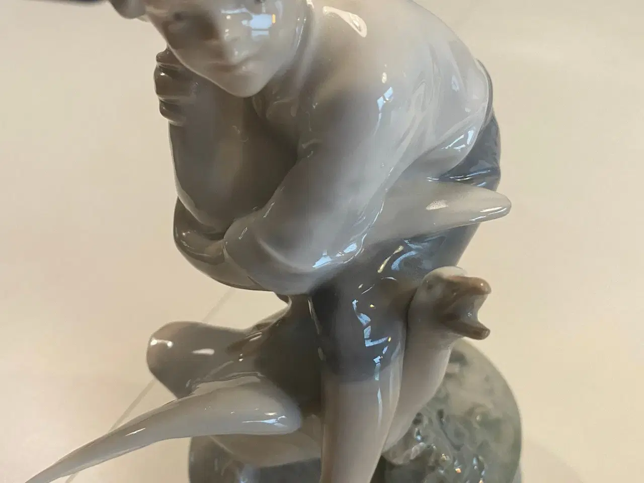 Billede 3 - Royal Copenhagen figur, Gåsetyven, drengen m gæs