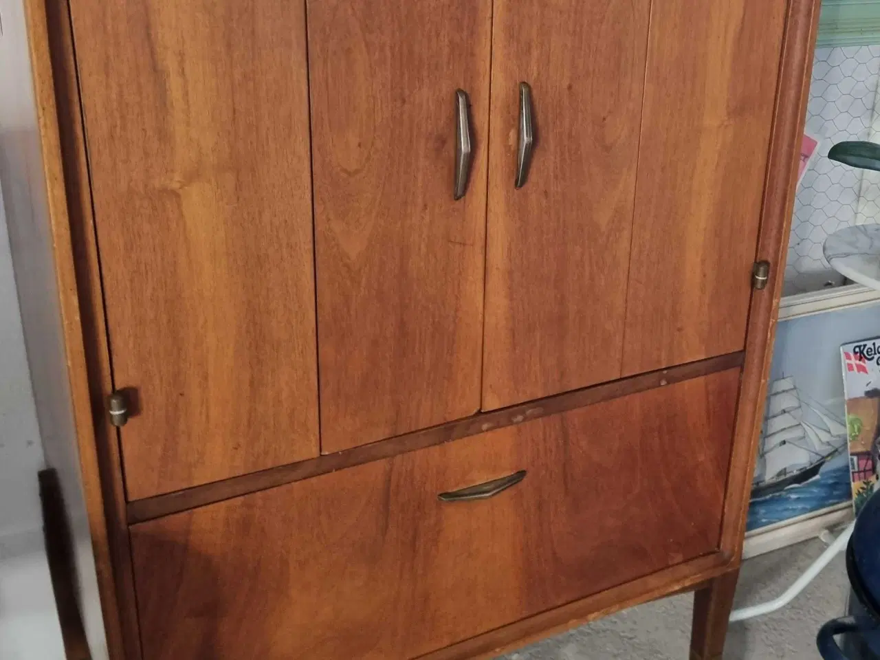 Billede 1 - Teaktræs skab med skuffe 