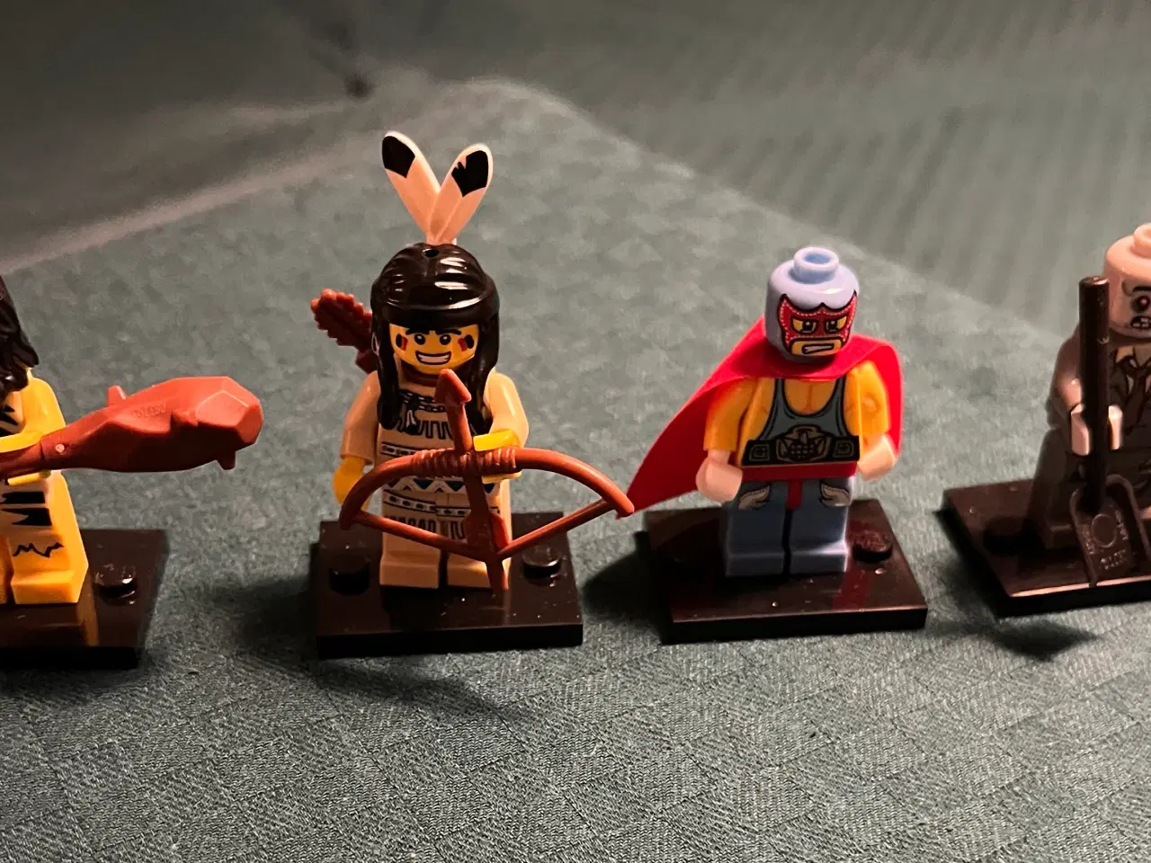 Billede 5 - Mini Lego figur serie 1 årgang 2010