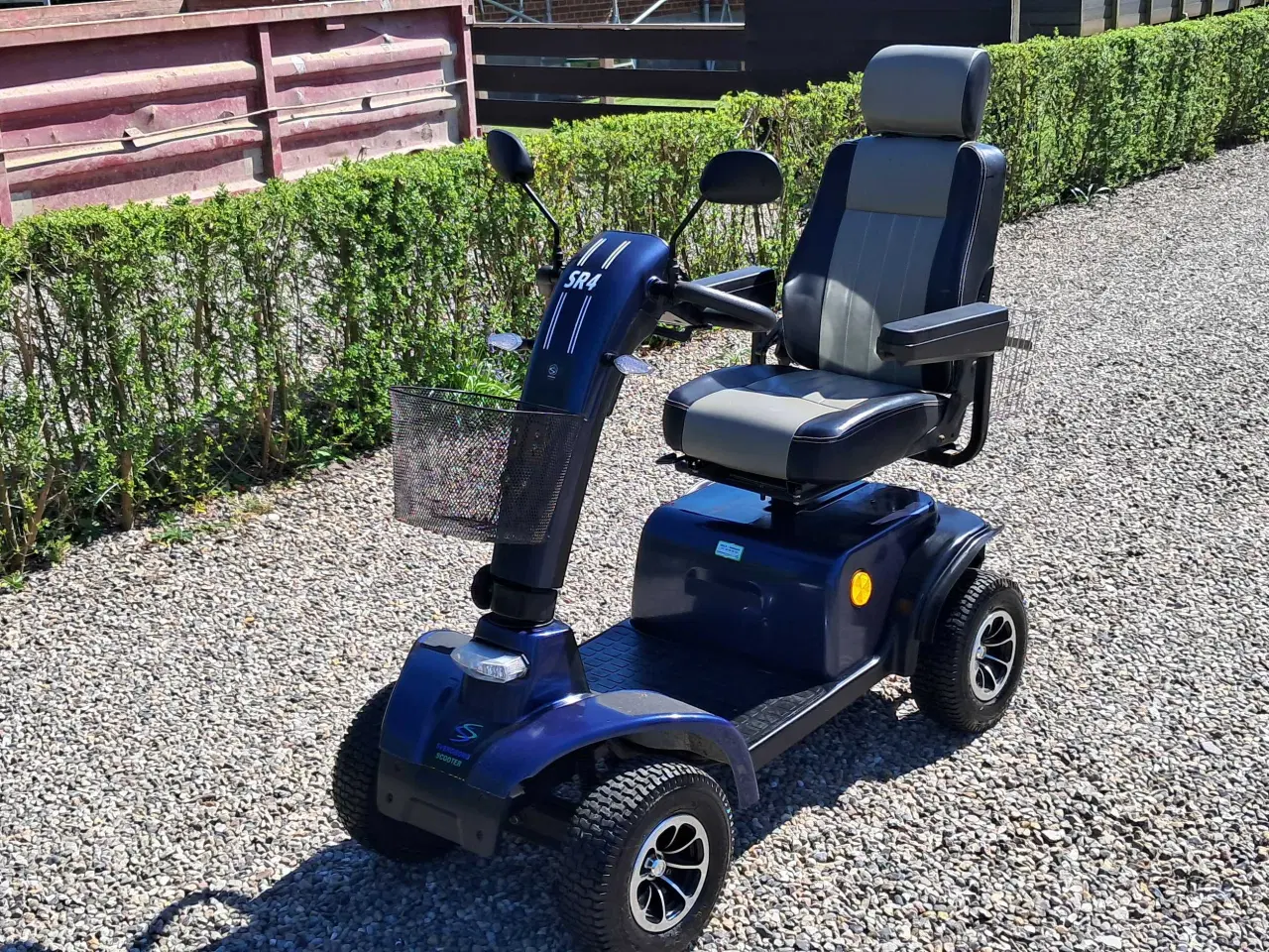 Billede 4 - 4-hjulet elscooter med nye batterier 