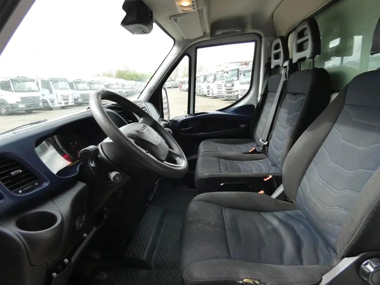 Billede 9 - Iveco Daily 35S14 Alu.kasse m./lift 2,3 D UDEN AFGIFT 136HK Ladv./Chas. Man.