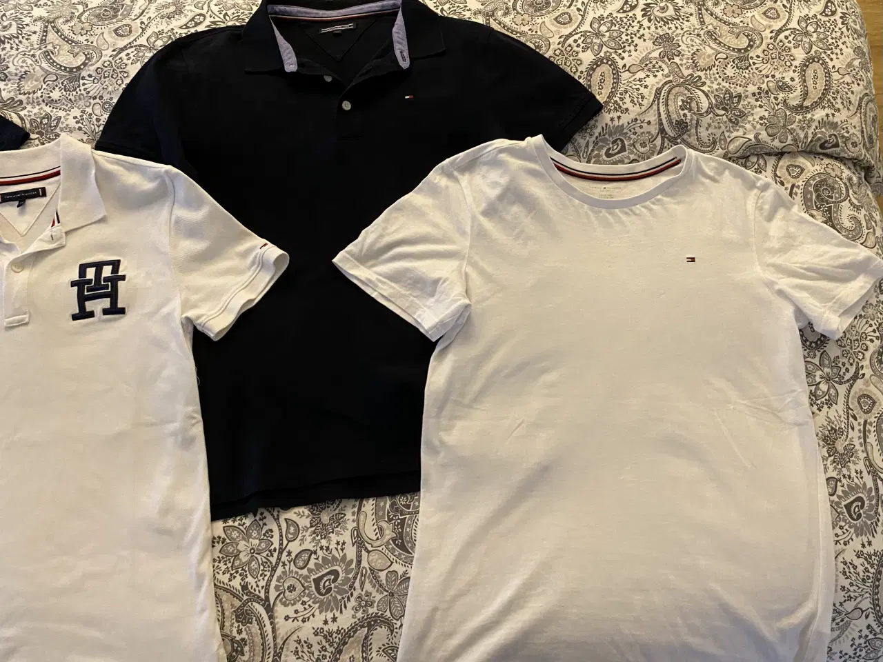 Billede 2 - Tommy Hilfiger t-shirt str. 164-170