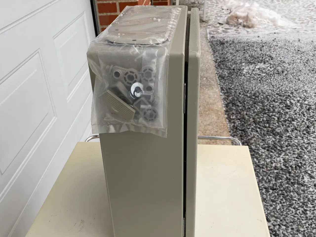 Billede 2 - Stålskab.   