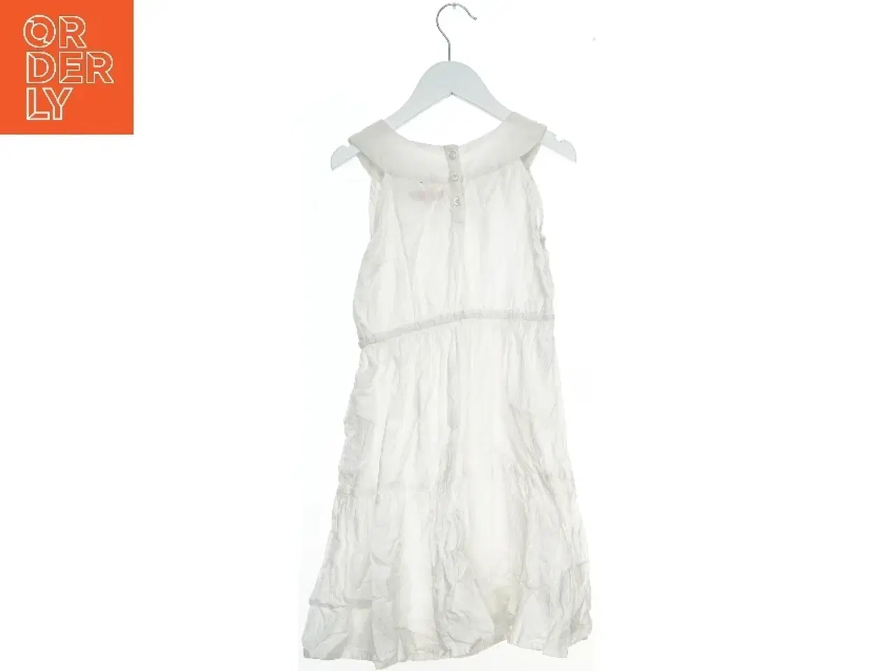 Billede 2 - Hvid kjole med dekorativ halsudskæring fra Bluezoo (str. 128)