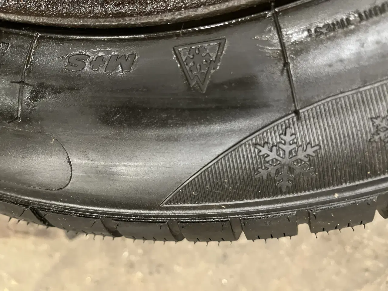 Billede 2 - Dæk med fælge 4x100