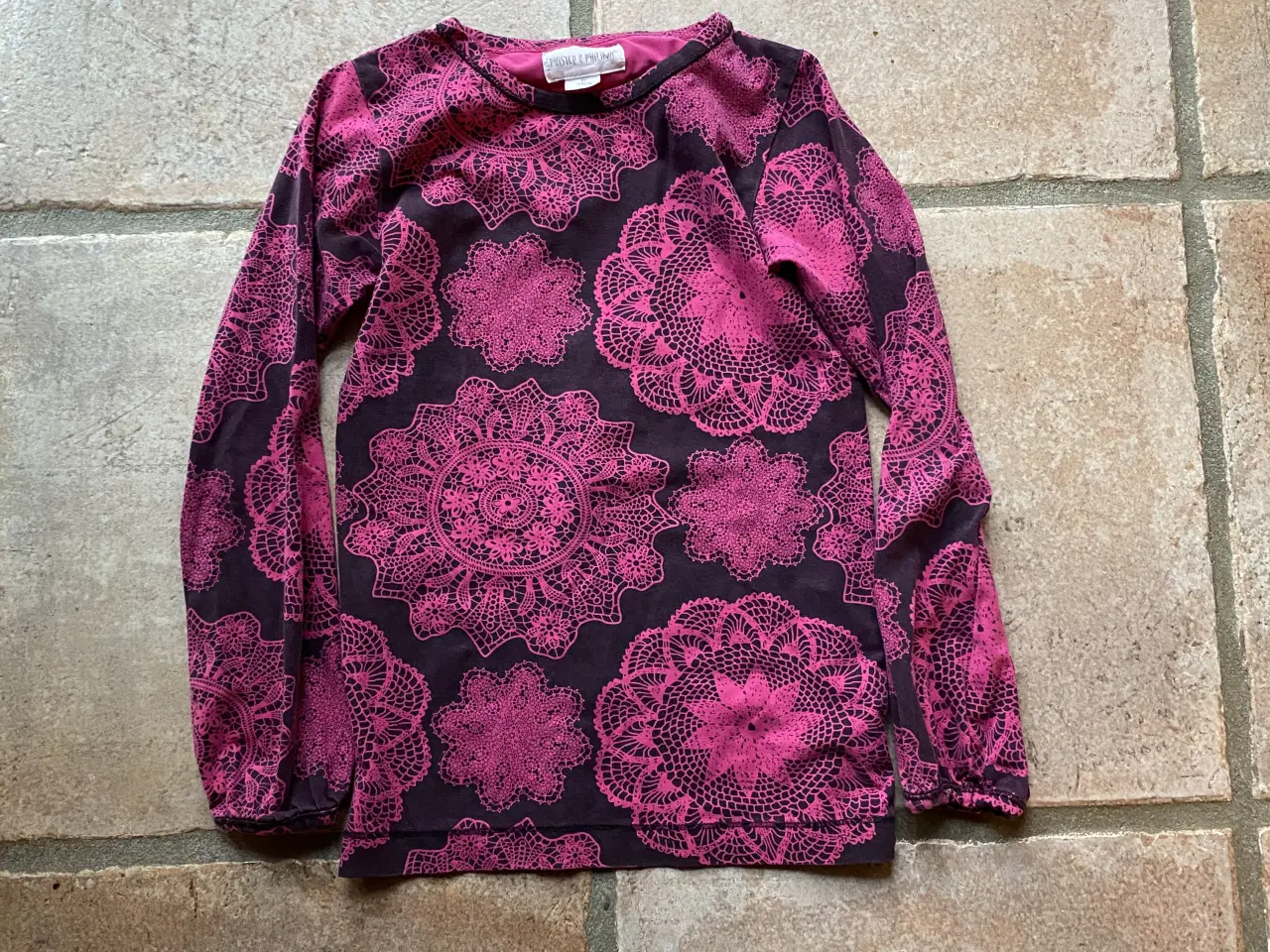 Billede 2 - Nattøj str. 128, kjole 128. mere tøj i 128 