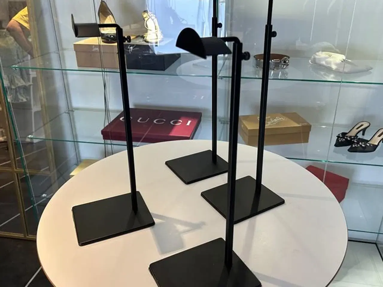 Billede 4 - Glasmontre + Tårn