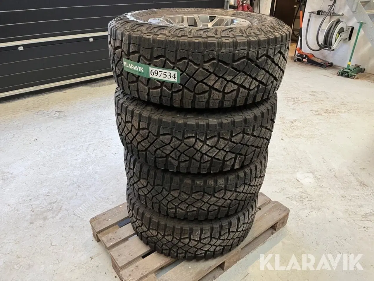 Billede 2 - Komplethjul Goodyear 325/65R18 - fra Dodge Ram