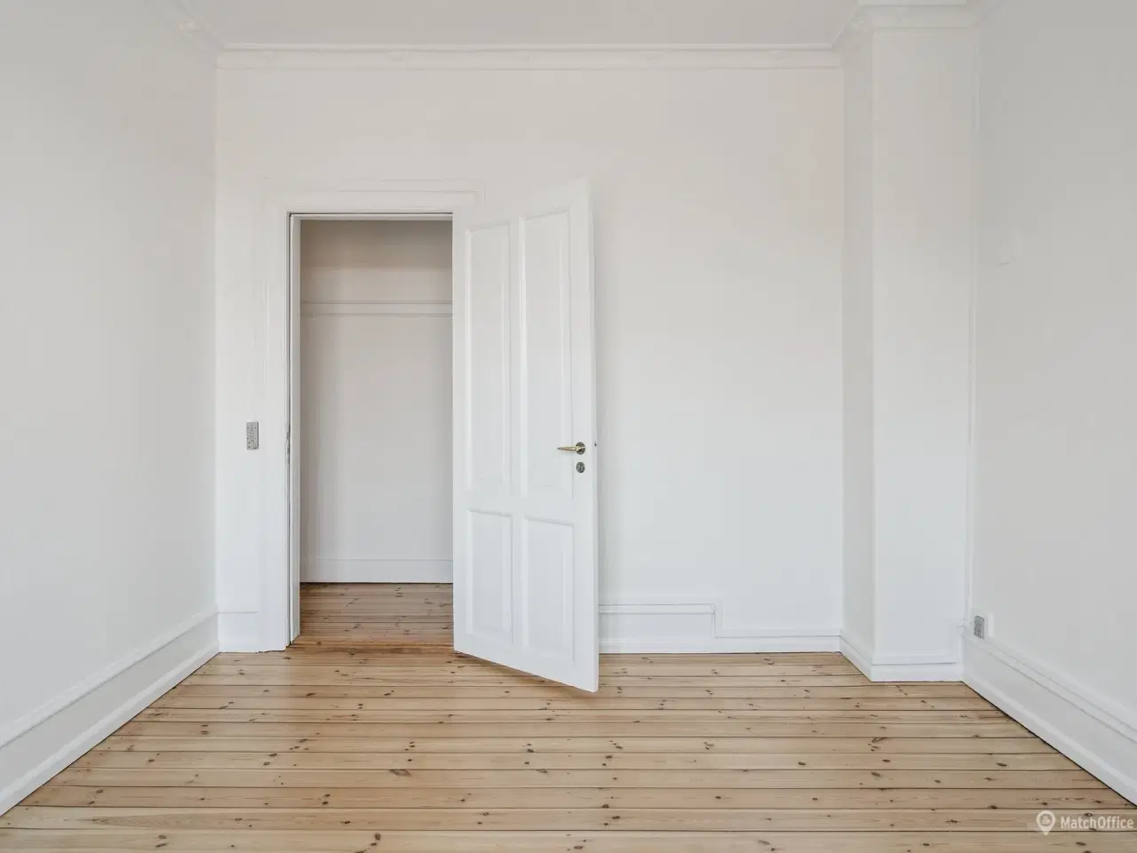 Billede 11 - Lyst, herskabeligt erhvervslejemål