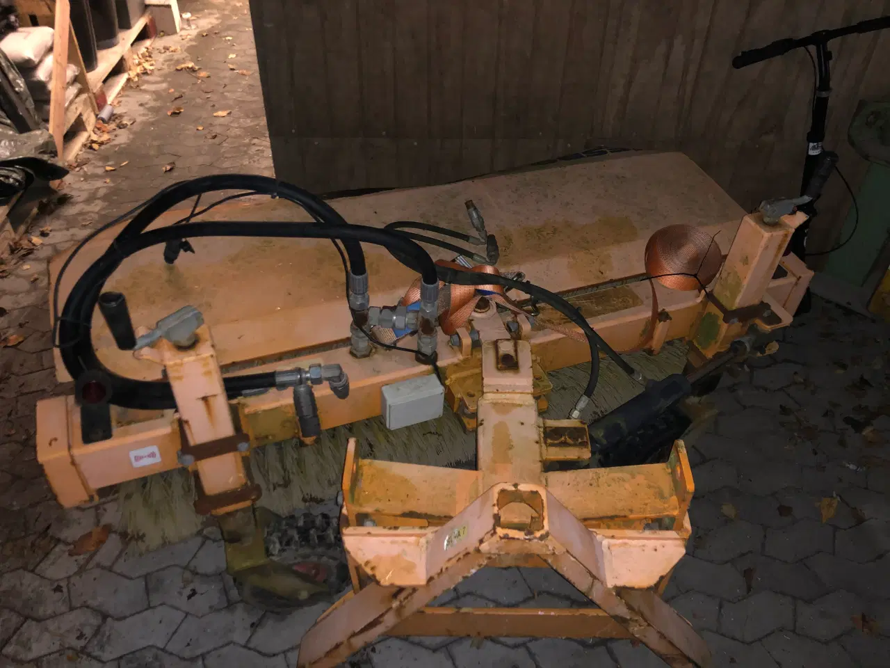 Billede 2 - Rigtig fin fejekost Hyd