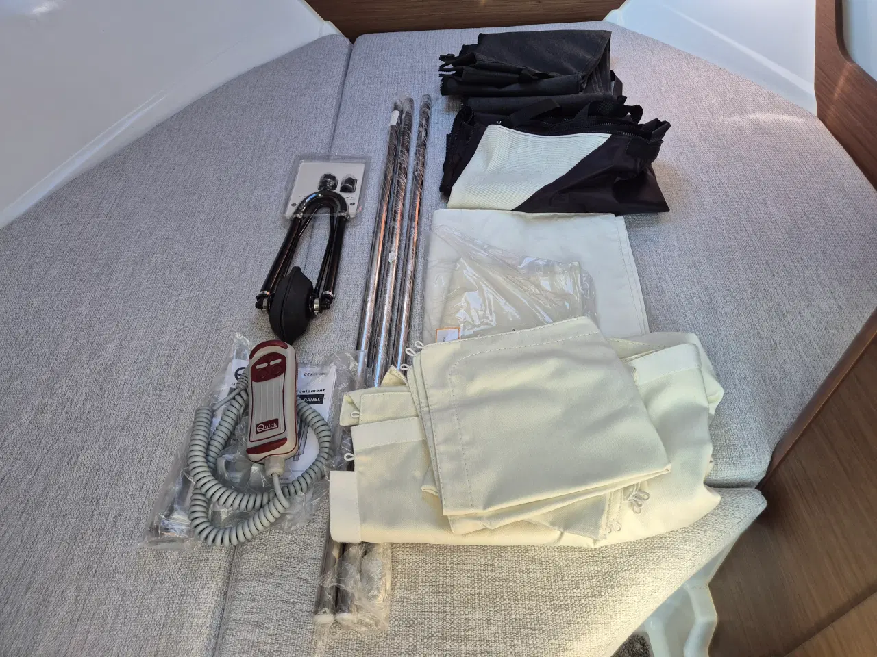 Billede 14 - Jeanneau 795, 200hk, som ny, 2022