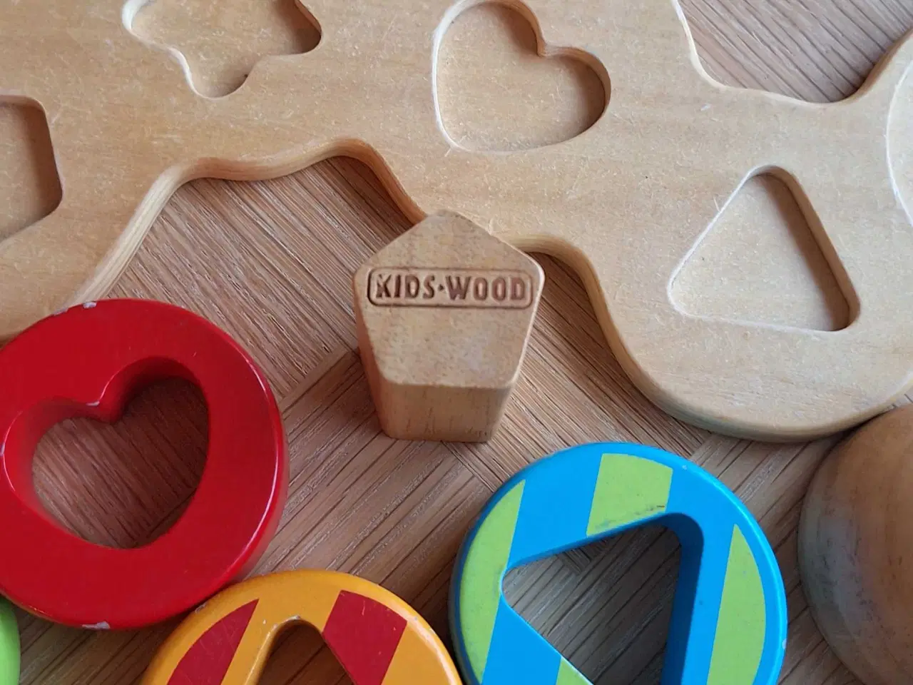 Billede 2 - Stable larve i træ