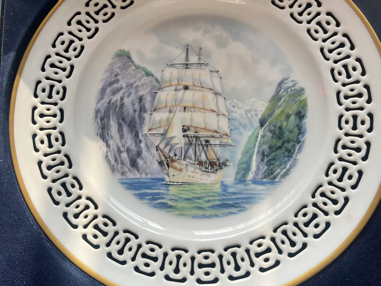 Billede 3 - 4 stk Windjammer tallerkener med motiver af skoles