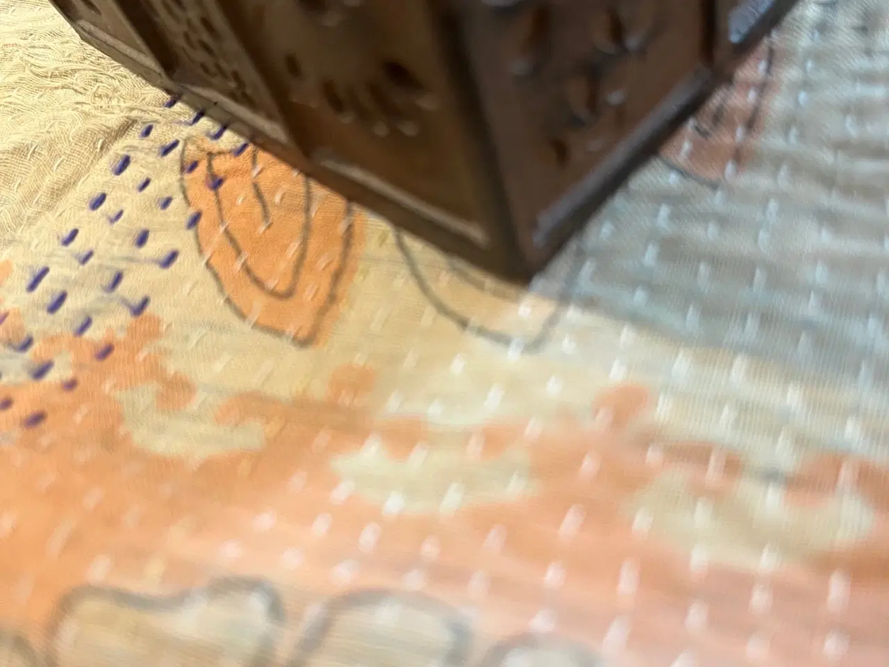 Billede 8 - Smuk, dekorativ Buddha-figur på detaljeret base 