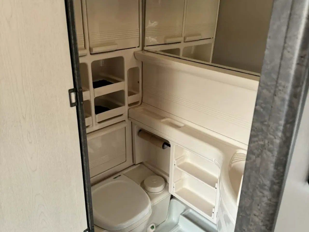 Billede 9 - Camping vogn med tilbehør og telt 