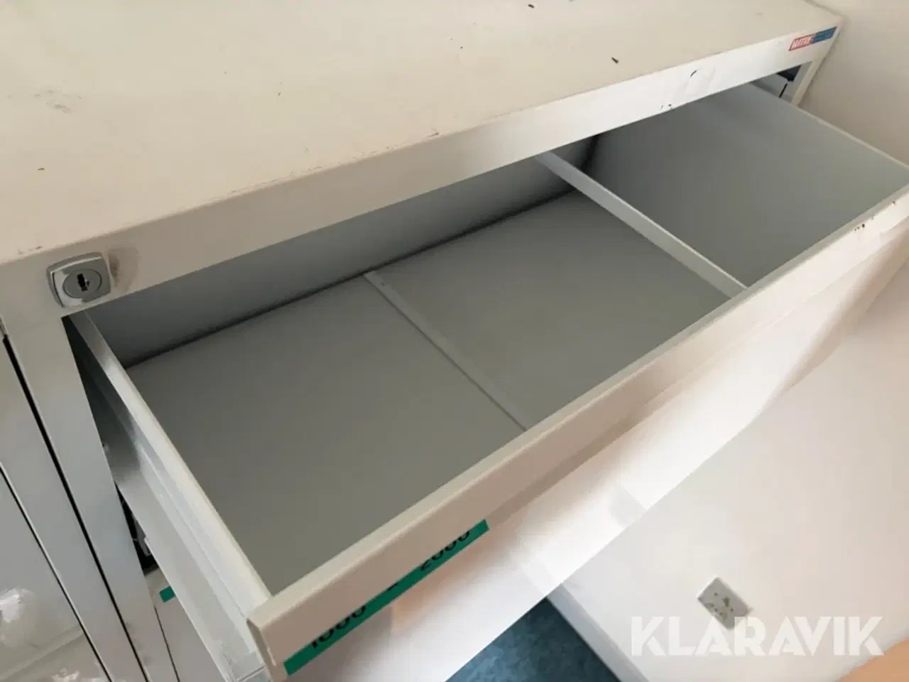 Billede 4 - Stort lot med kontormøbler