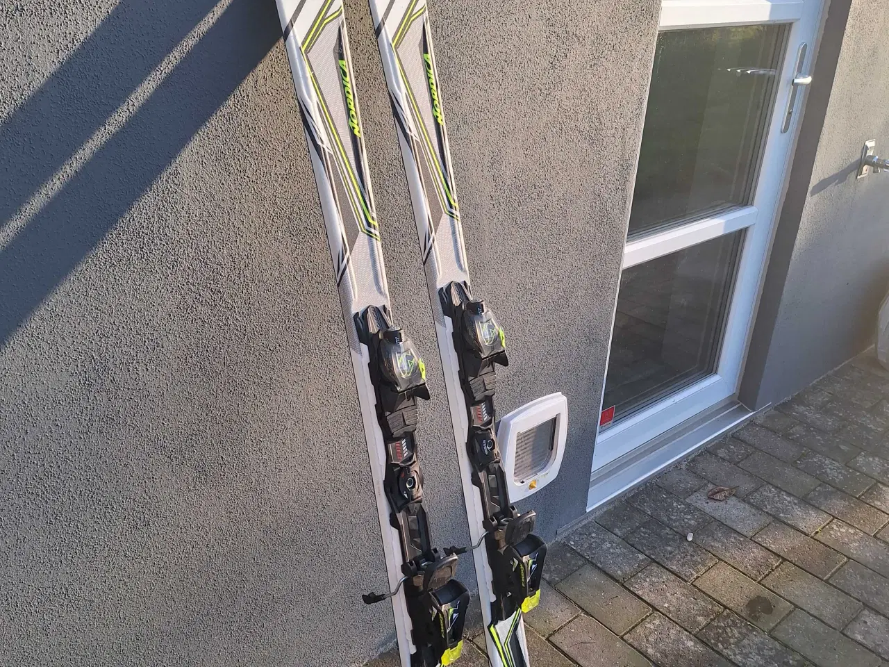 Billede 3 - Carvingski brugt få gange sælges. 