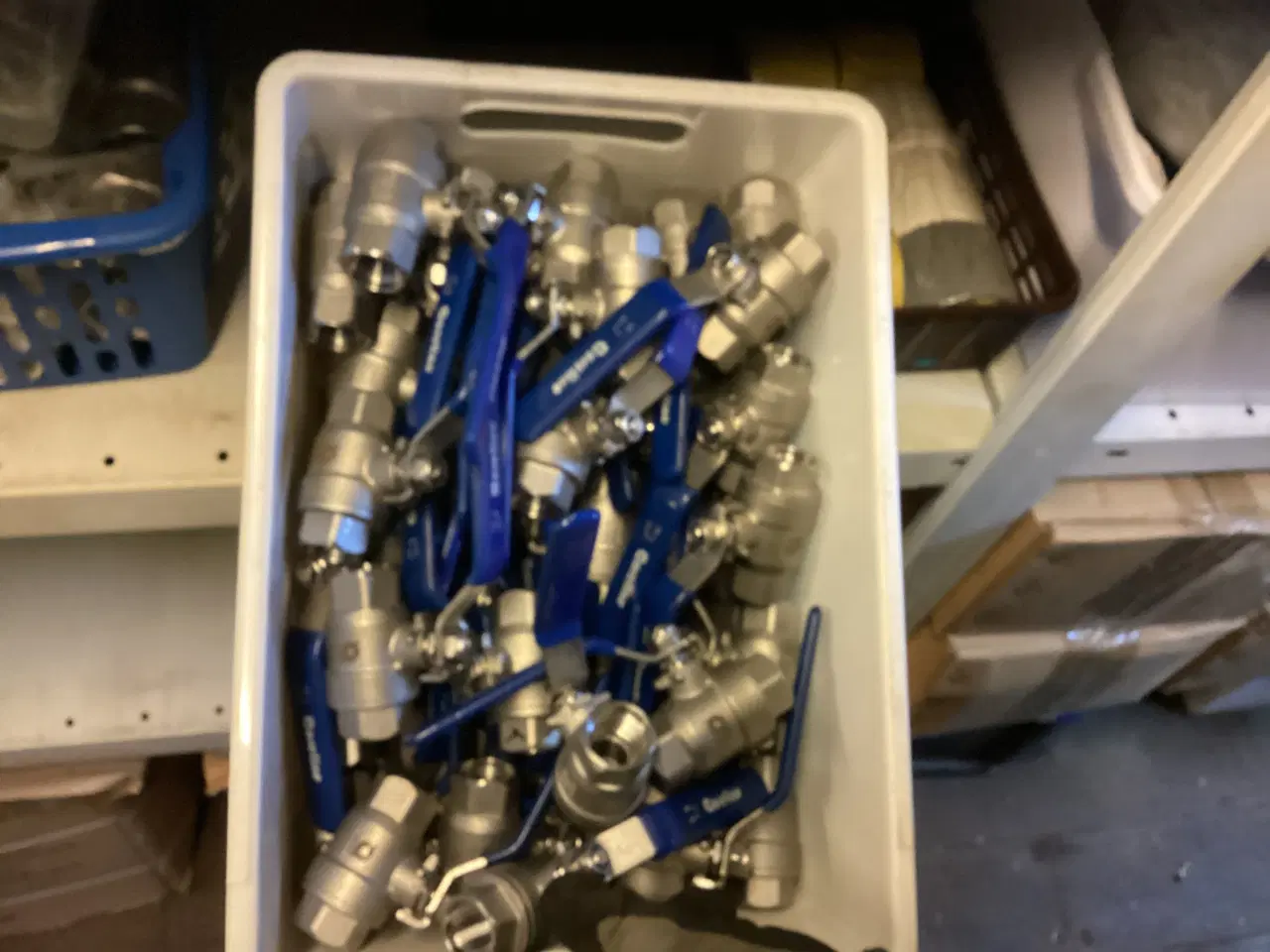 Billede 1 - 1/2 kuglehaner 