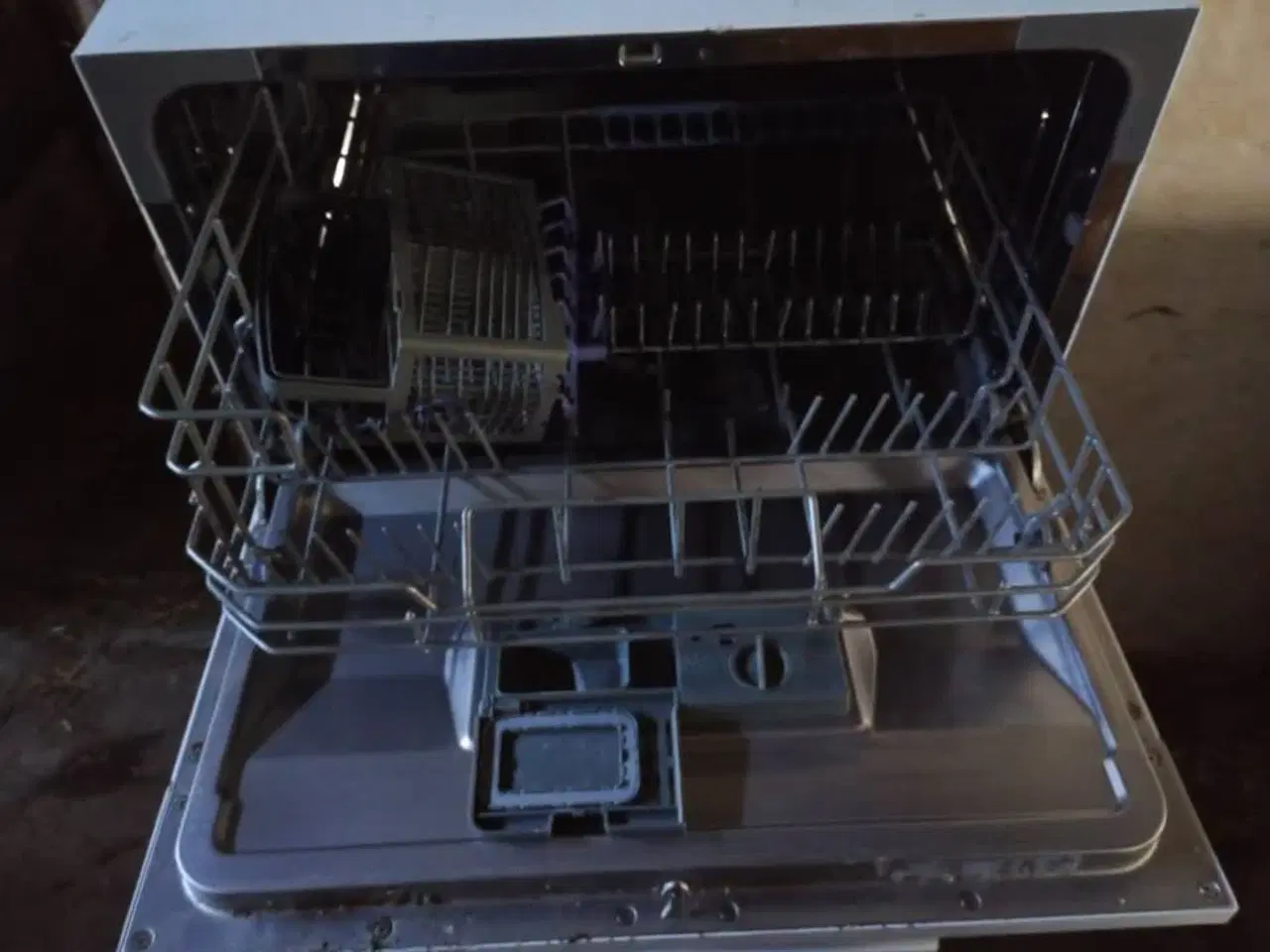 Billede 3 - Bordopvaskemaskine.