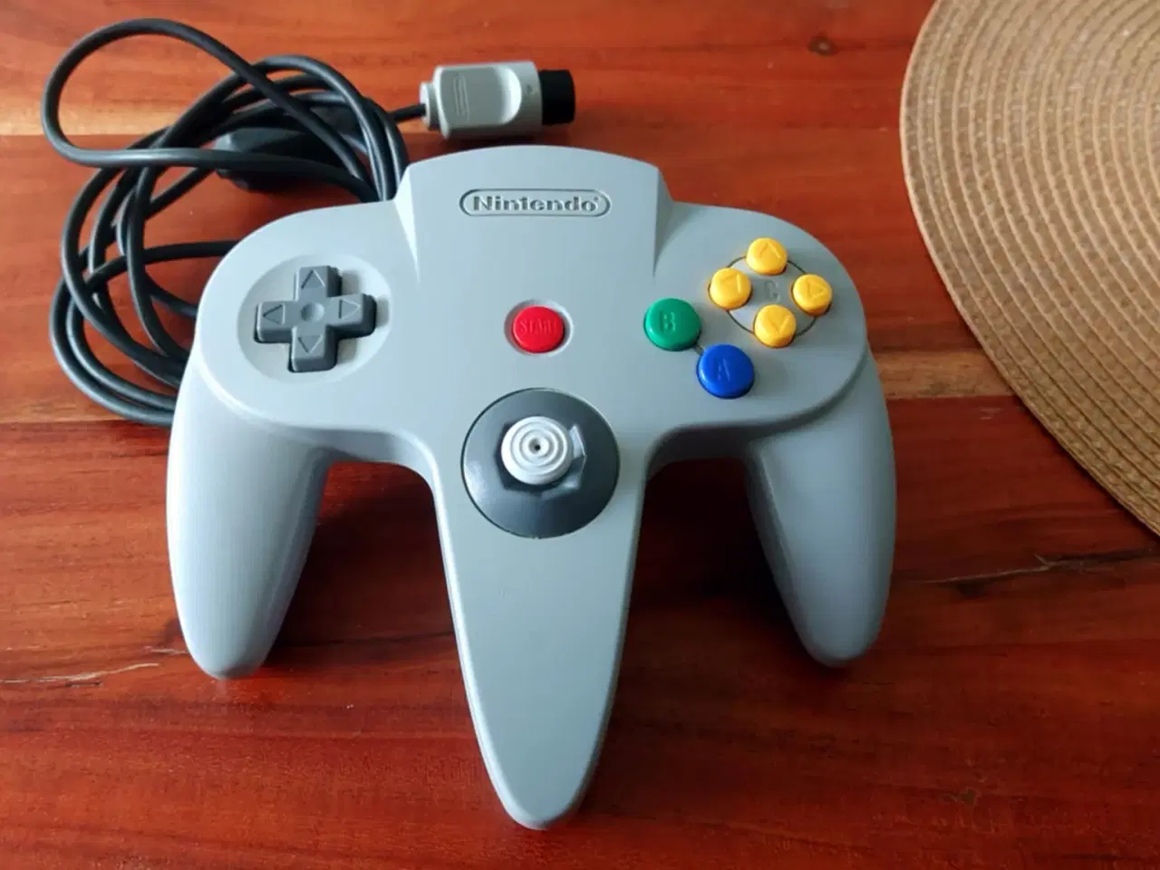 Billede 5 - Nintendo 64 med 12 Spil og 2 Controllere
