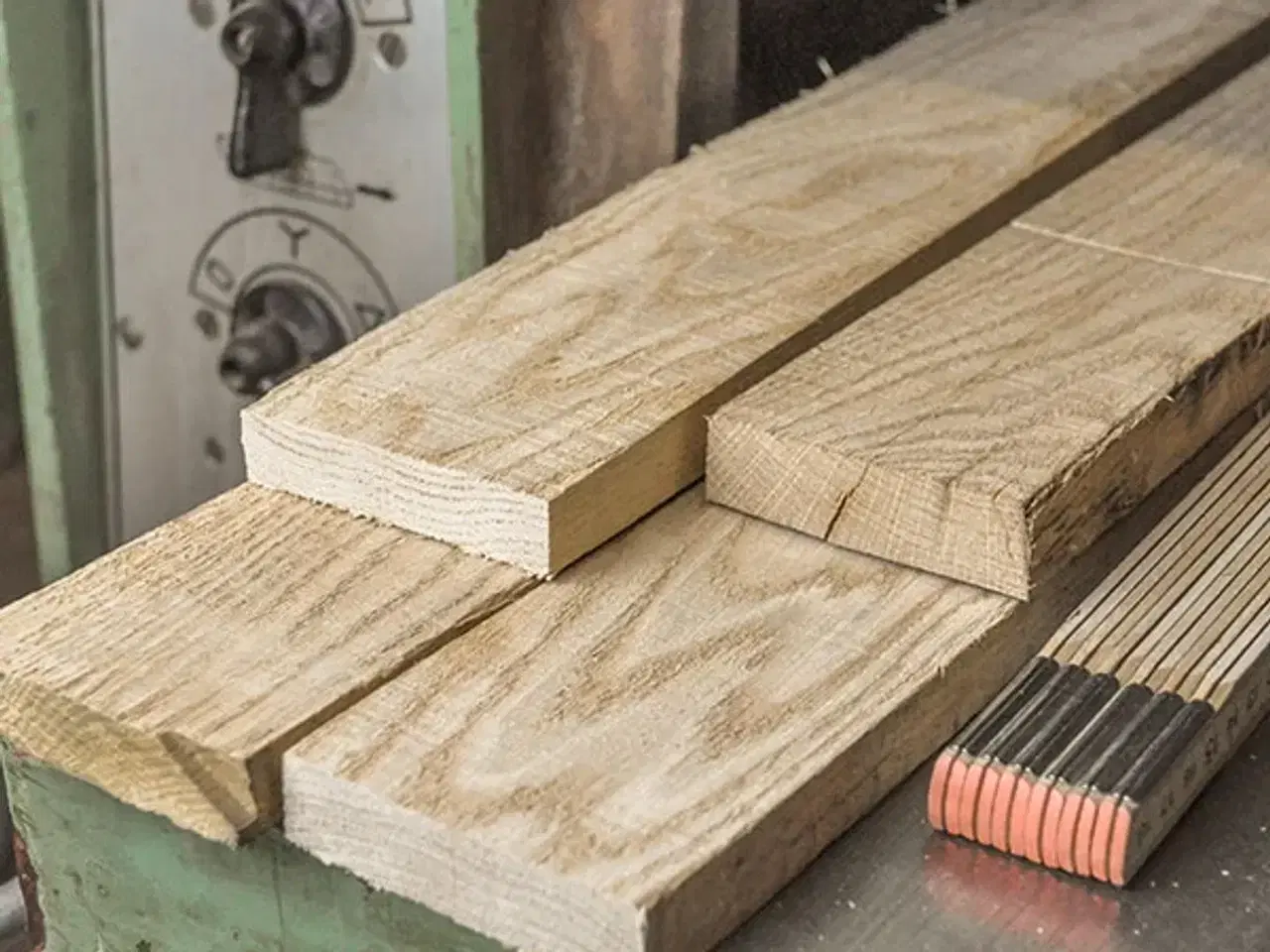 Billede 2 - Egetræ - lægter, brædder, rundstok m.m.