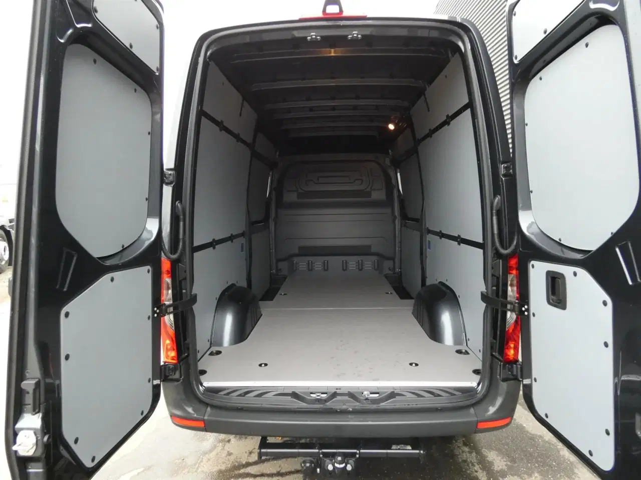 Billede 8 - Mercedes-Benz Sprinter 317 2,0 CDI A2 H2 RWD 9G-Tronic 170HK Van Aut.