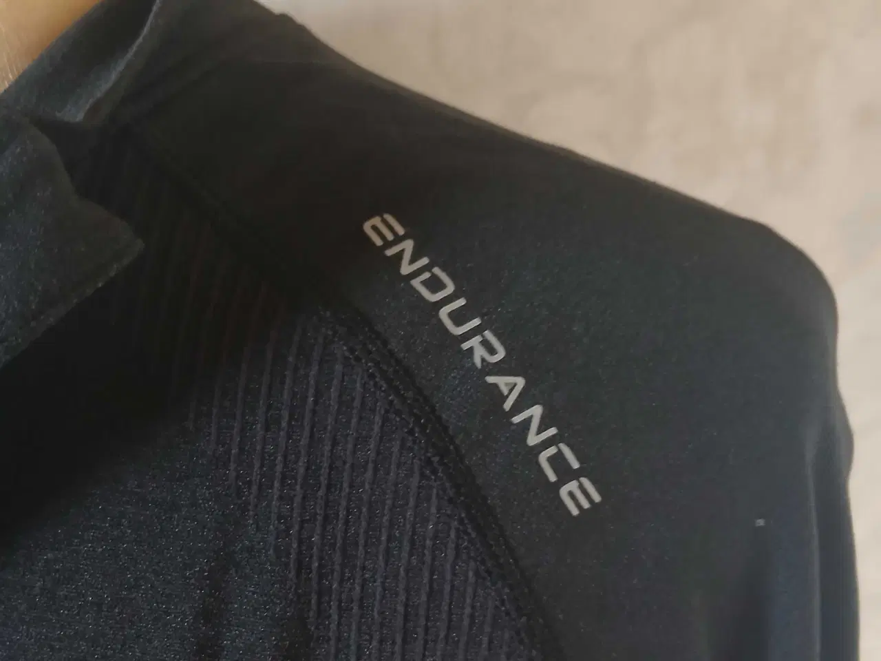 Billede 3 - Endurance løbetrøje str S