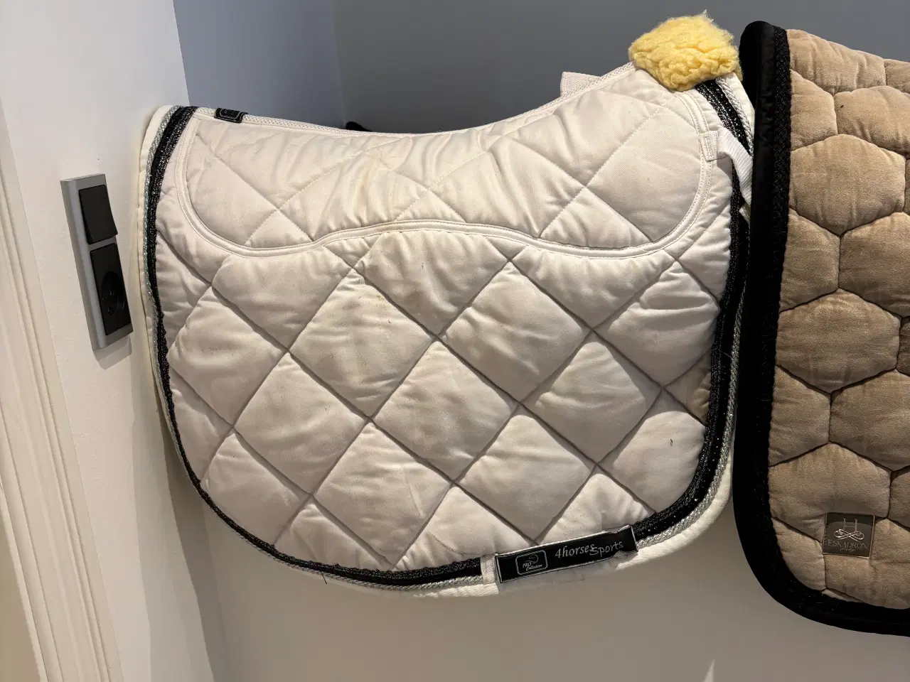 Billede 10 - Rideudstyr, trenser, underlag osv…..