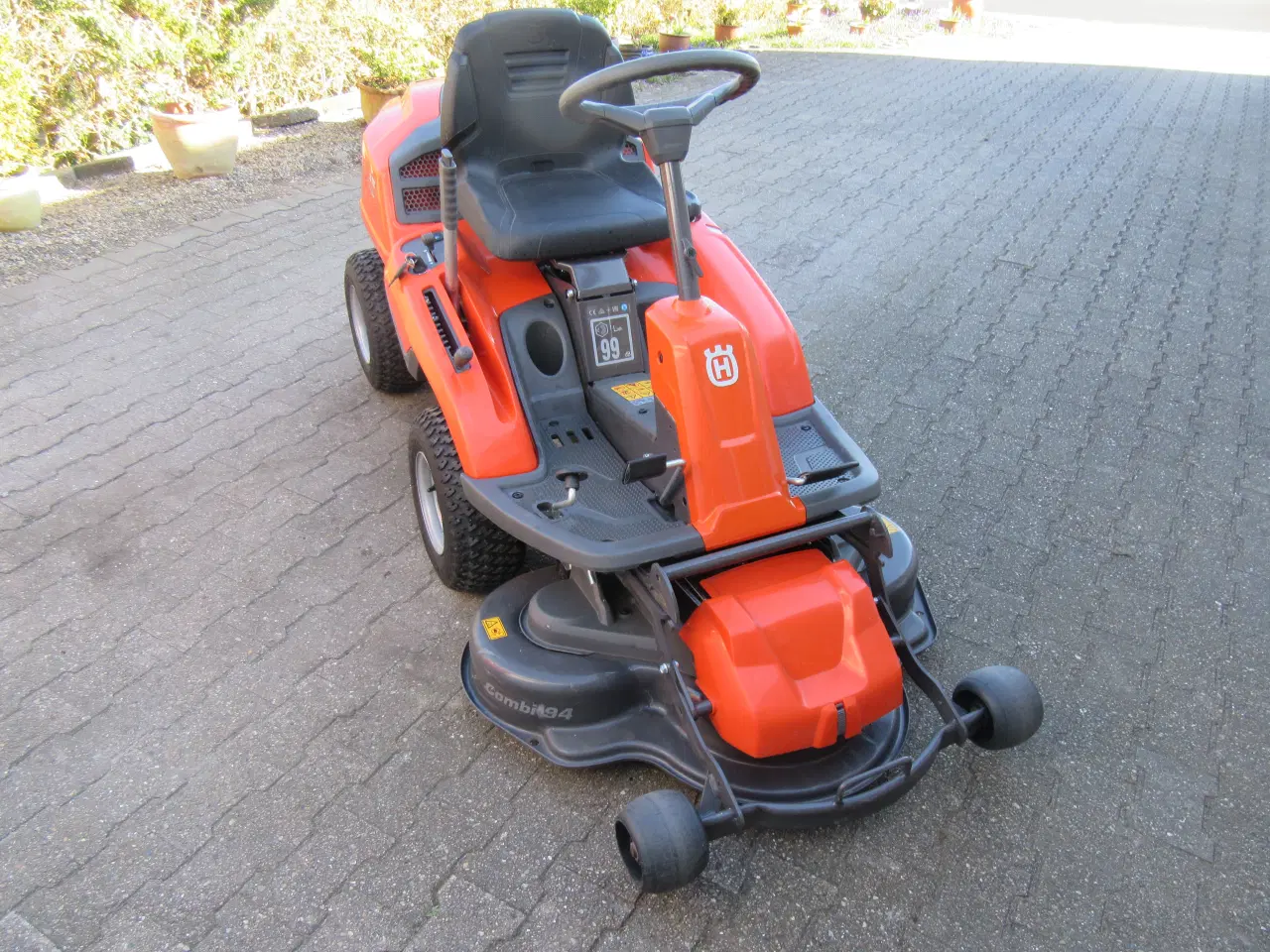 Billede 3 - Næsten ny Husqvarna r 214c fra 2024