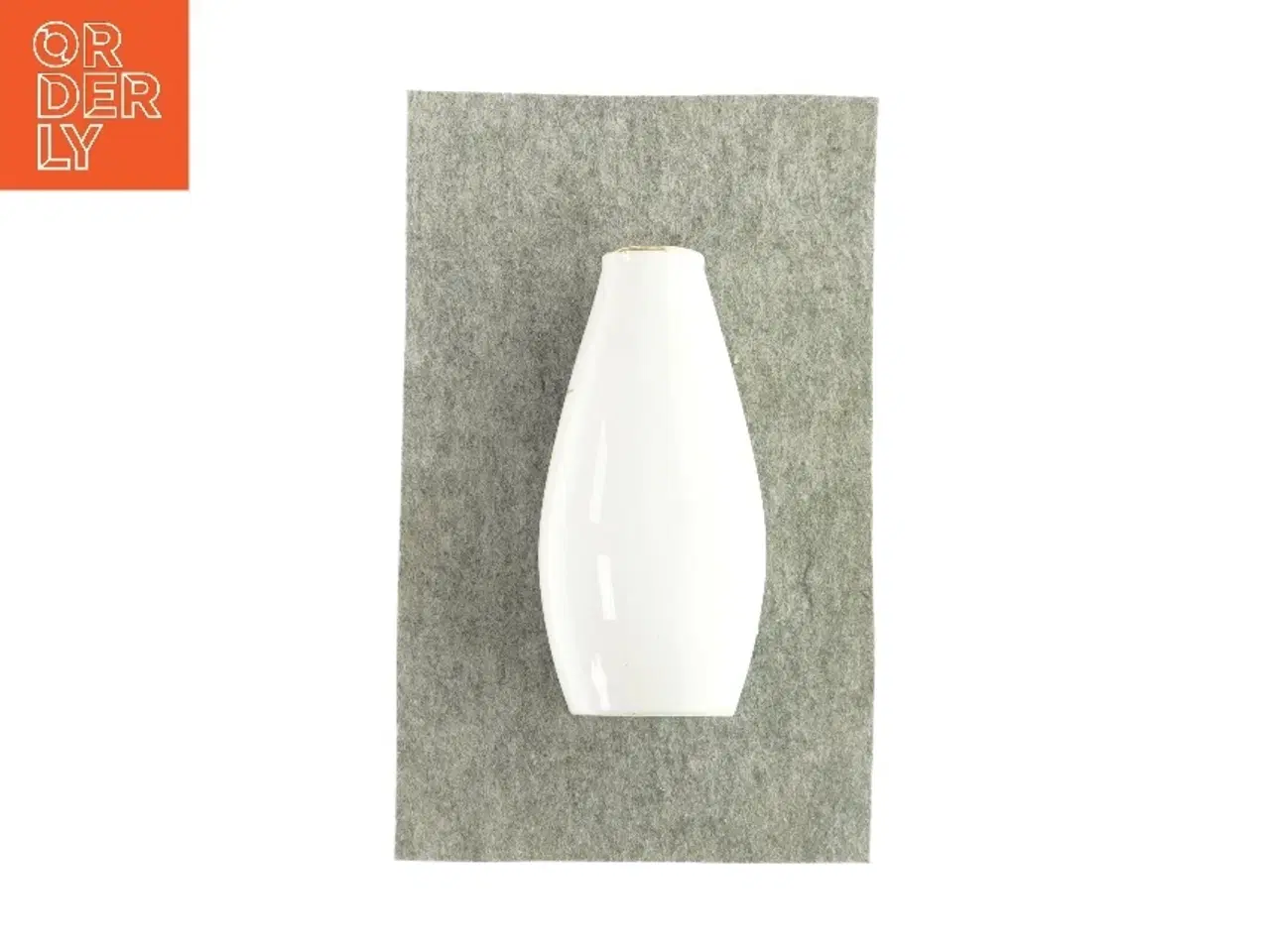 Billede 1 - Vase med blomster (str. HØ: 24 x 11 cm)