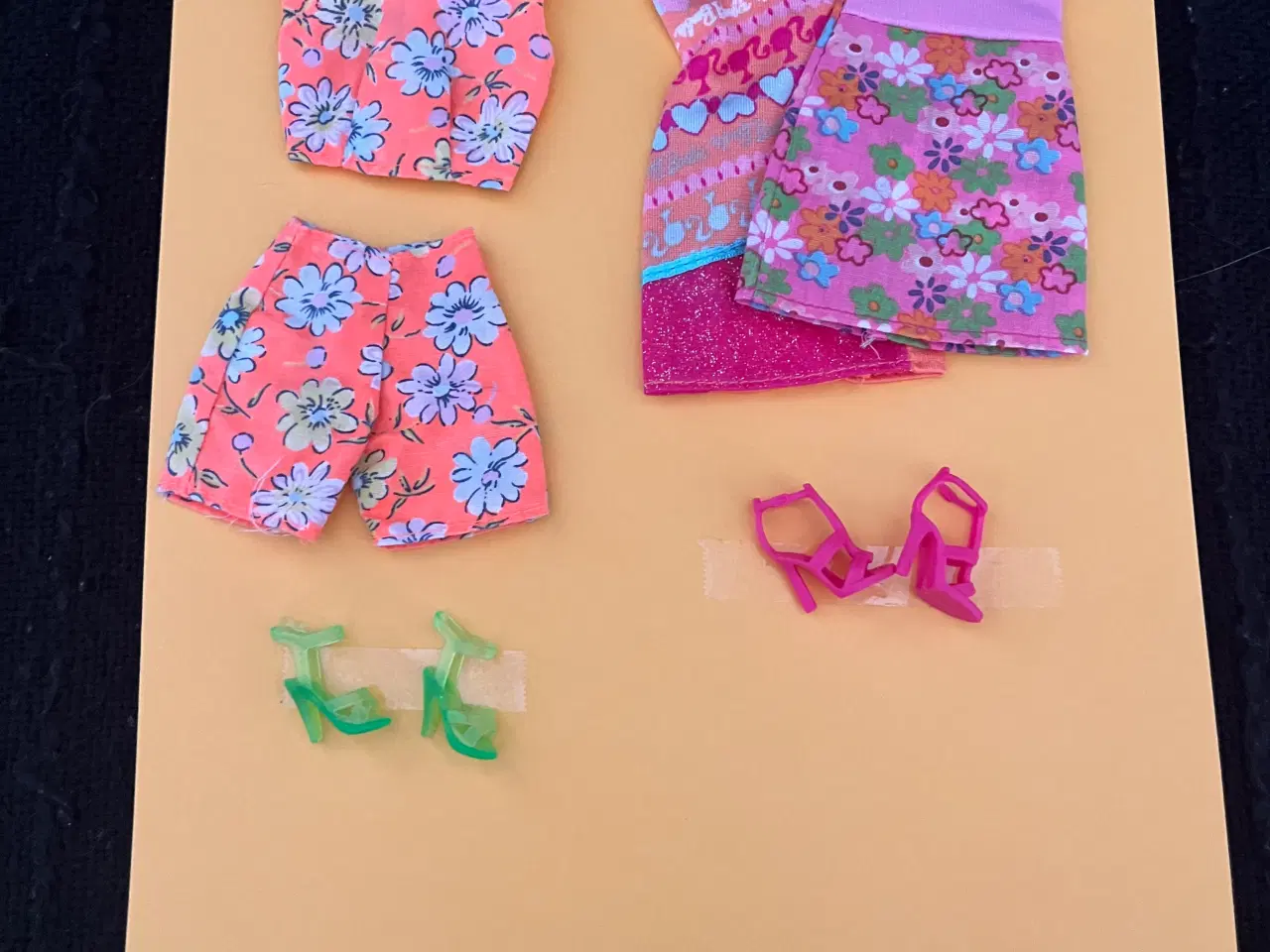 Billede 4 - Tøjsæt til Barbie dukker