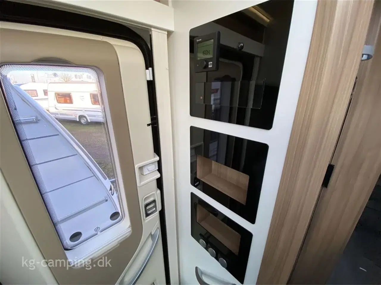 Billede 13 - 2020 - Adria Coral AXESS 670 SL VELHOLDT Adria Coral Axcess 67 SL