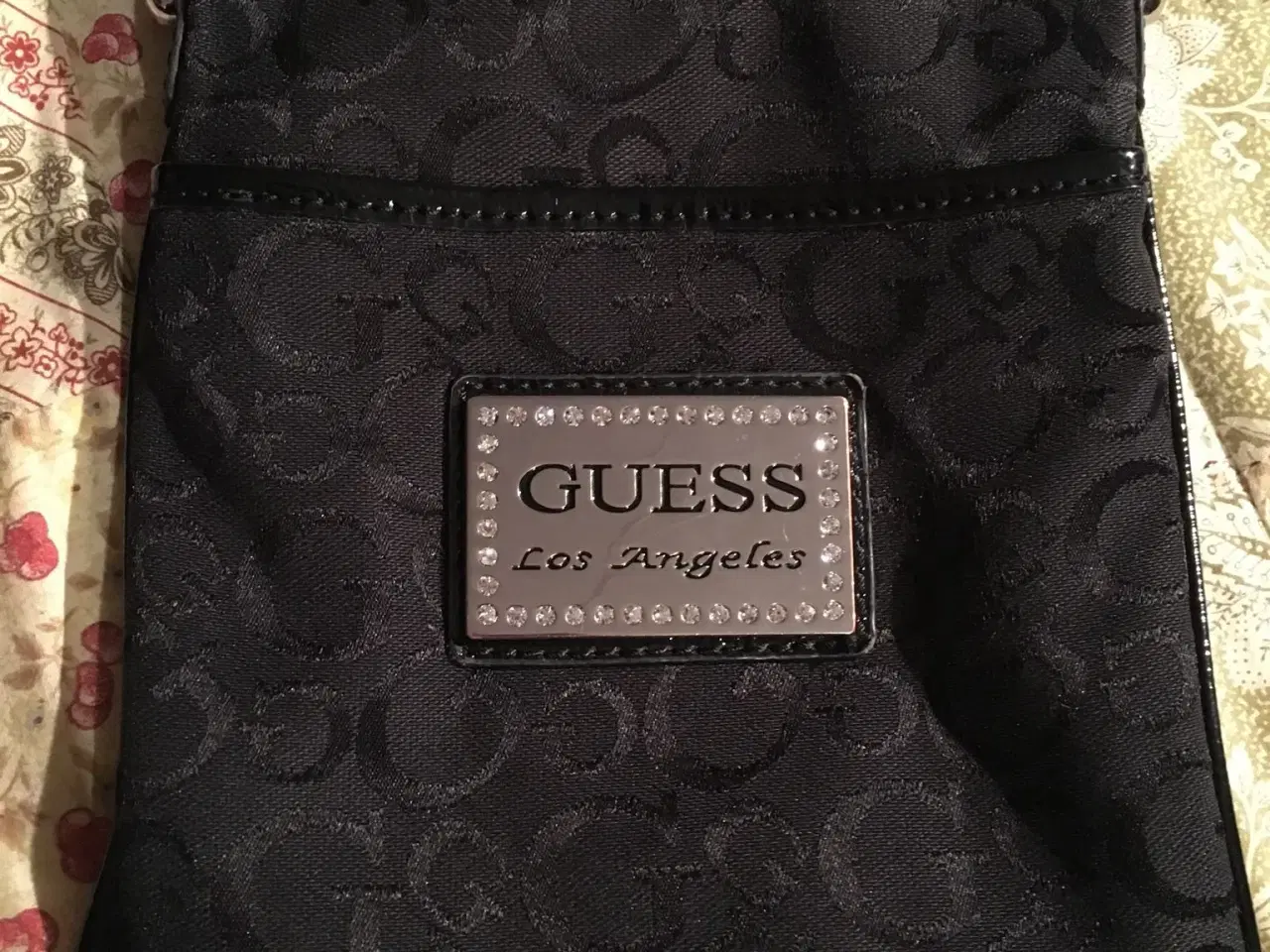 Billede 3 - GUESS taske til salg