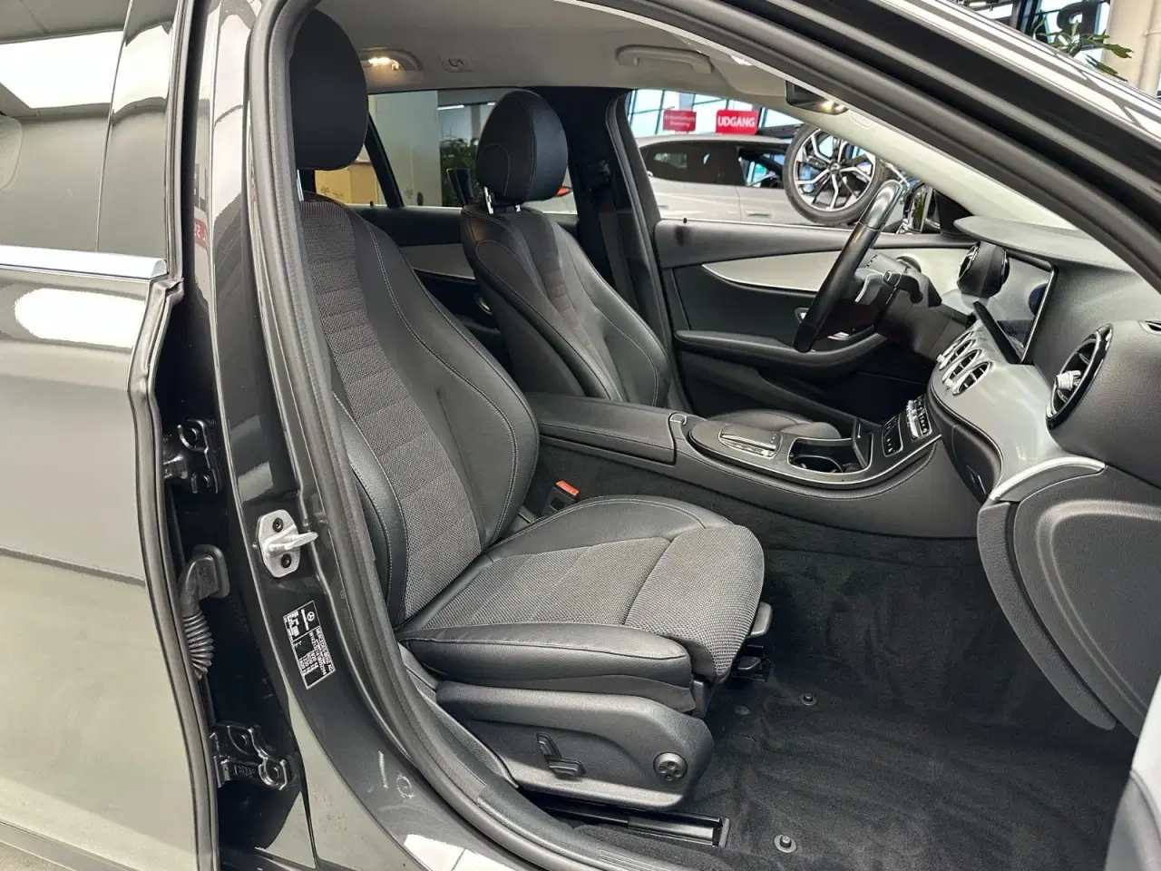 Billede 16 - Mercedes E300 de 2,0 stc. aut.