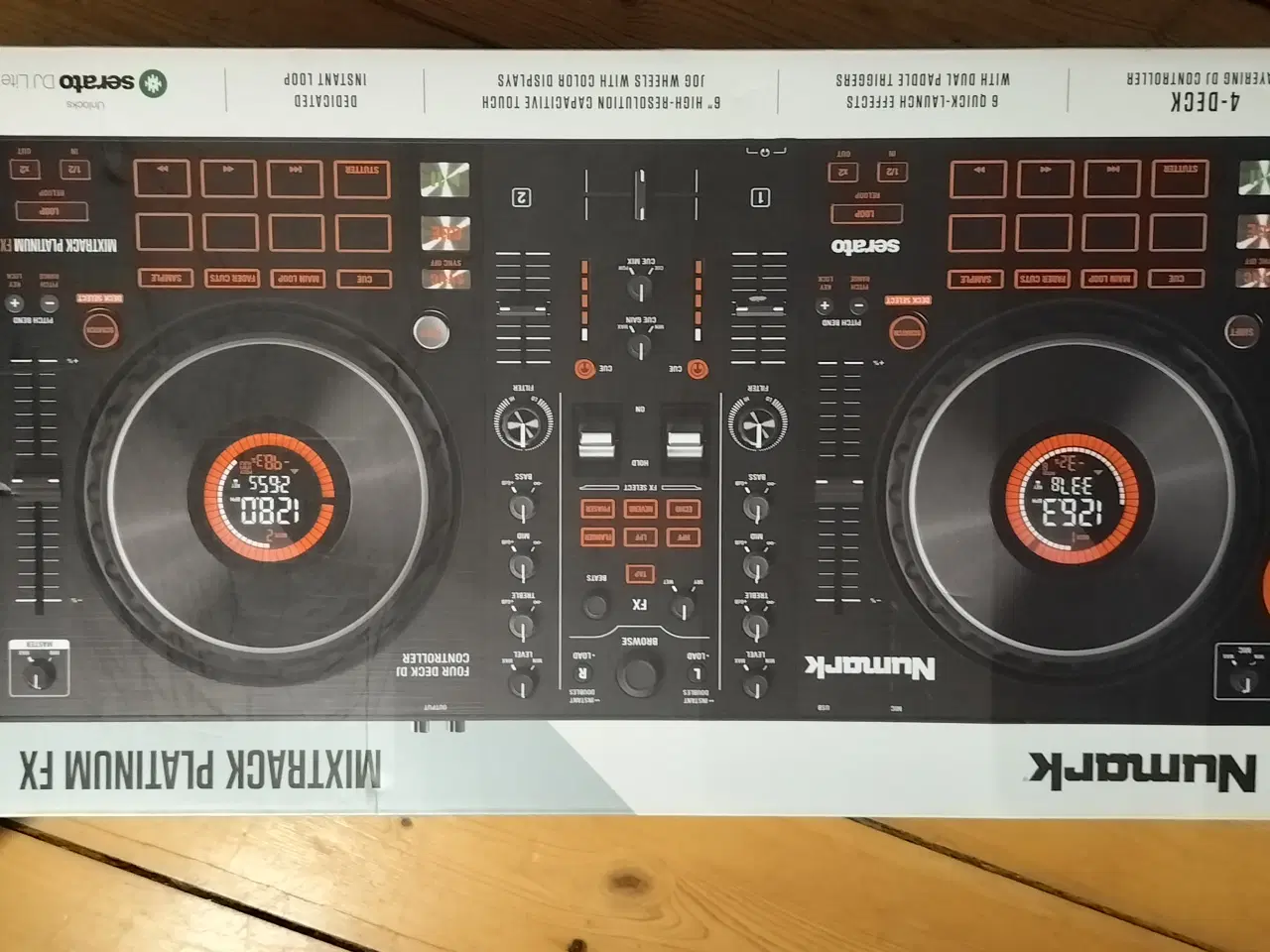 Billede 7 - DJ mixer og bord og højtaler med stativ m.m