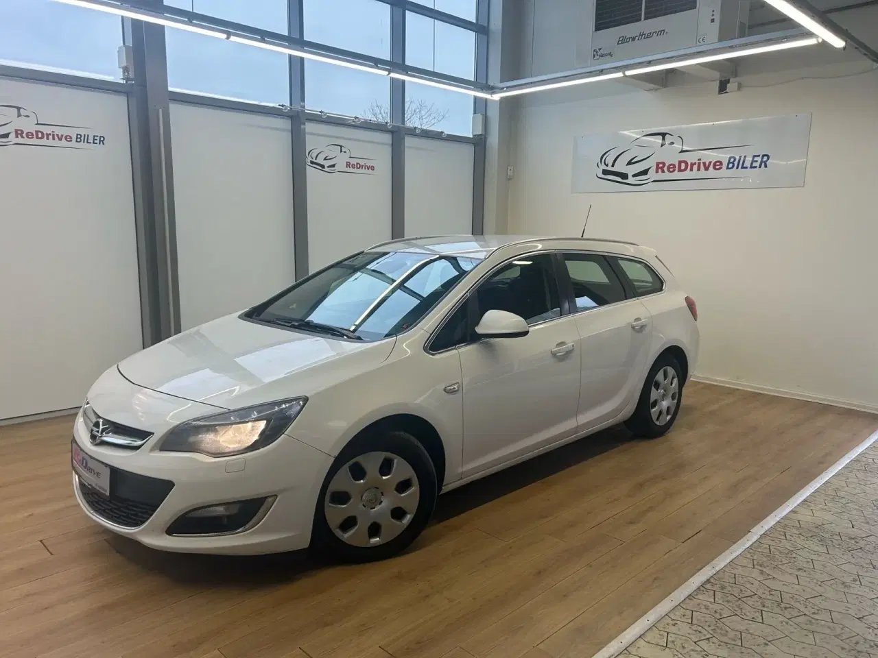 Billede 2 - Opel Astra Sports Tourer 1,7 CDTI Sport Start/Stop 130HK Stc 6g
