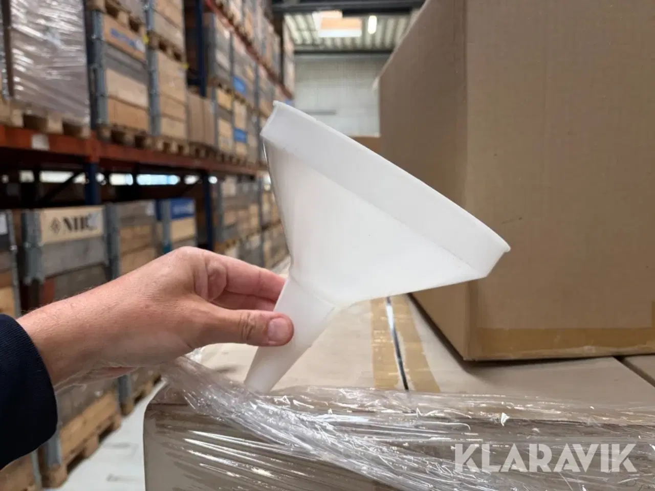 Billede 1 - Parti med plastik tragte Ø19 cm - 1622 styk