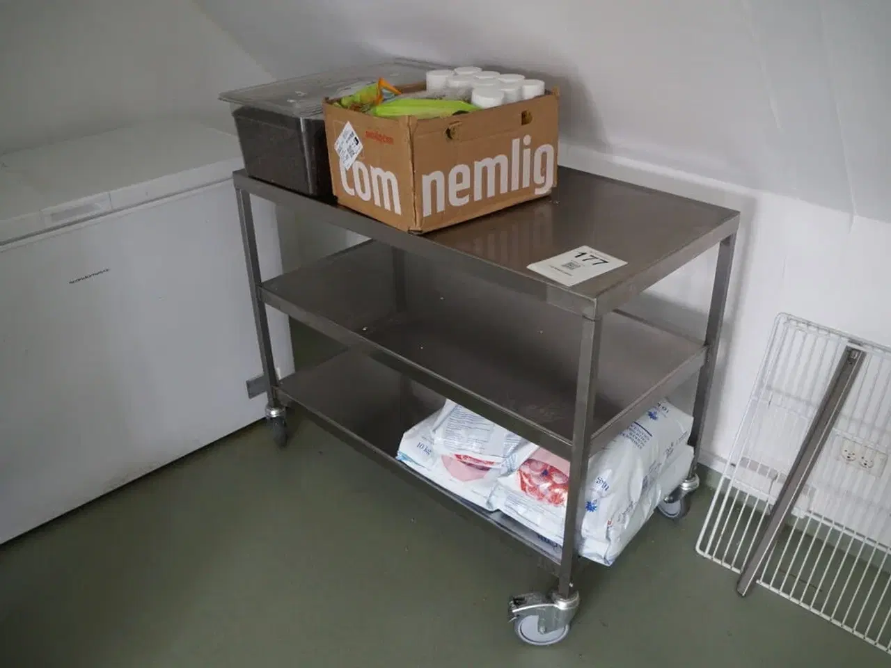 Billede 4 - Arbejdsbord på hjul