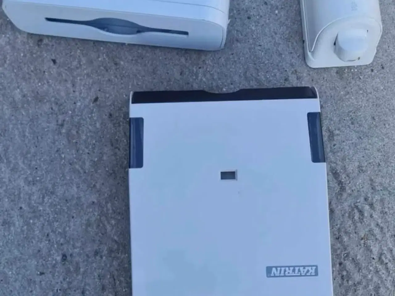 Billede 4 - Papir og sæbeholder