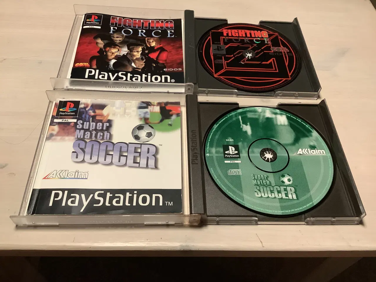 Billede 2 - Ps1 spil Fighting Force og Super Match Soccer.