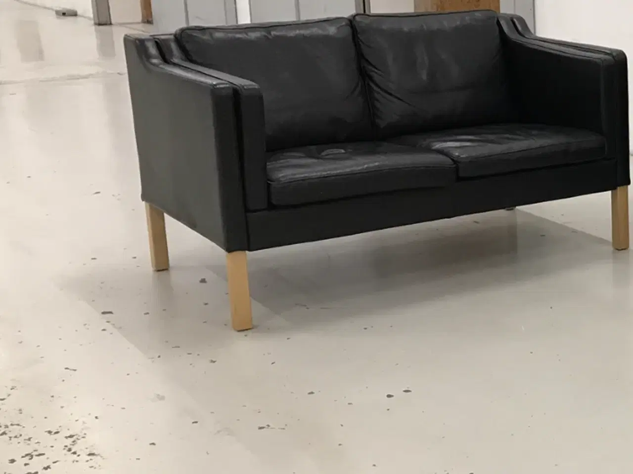 Billede 1 - 2 Pers.Sofa Ryesberg RM44 i sort okselæder