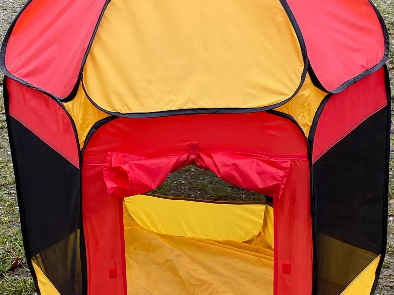 Billede 1 - Legetelt bortgives 