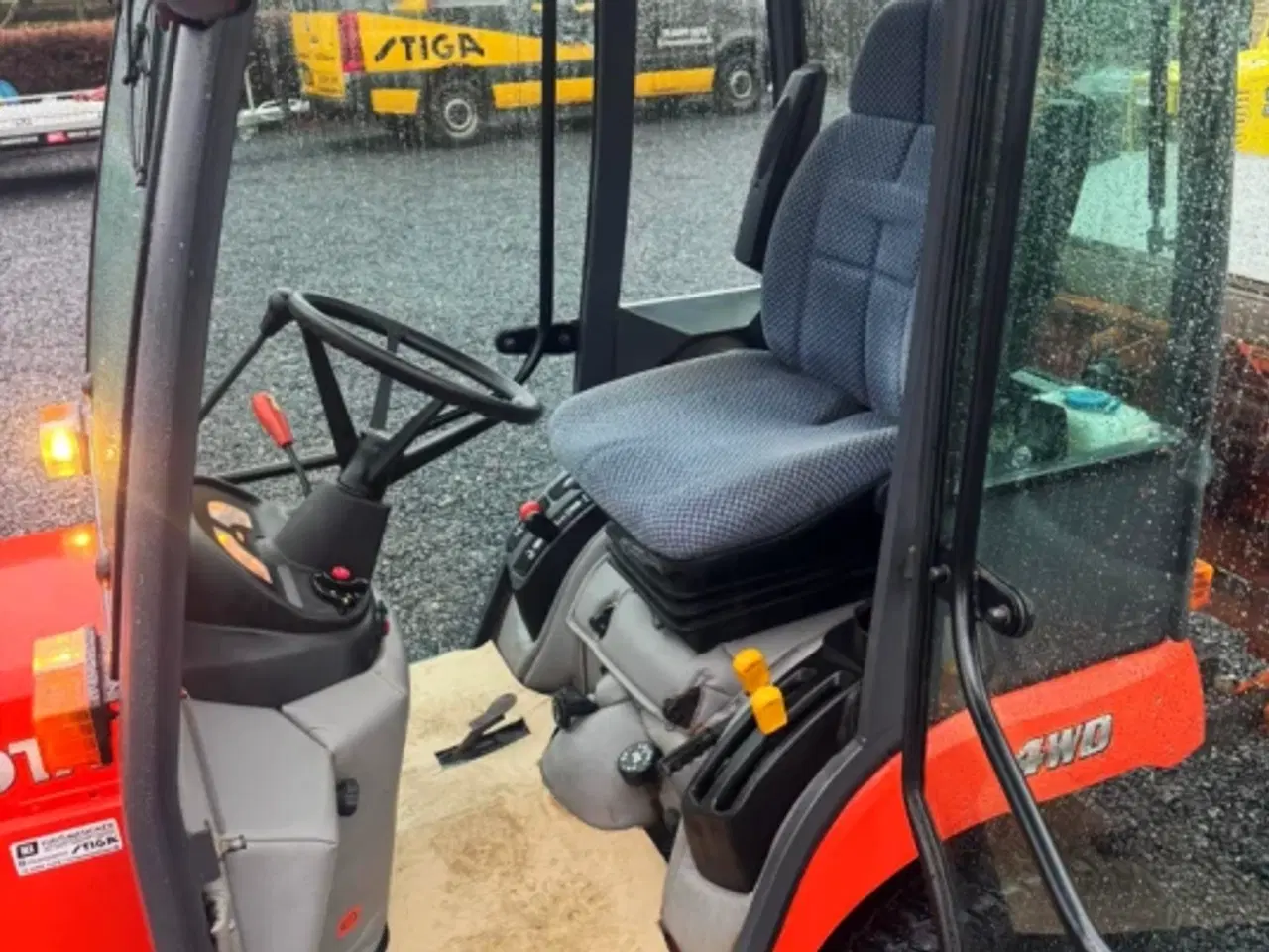Billede 8 - Kubota 2350 minitraktor / 770 timer / vinterudstyr