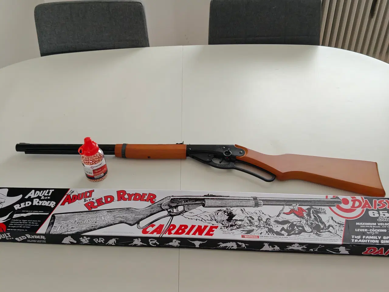 Billede 1 - Red Ryder riffel 4,5mm, skydekasse samt 2000 hagl.