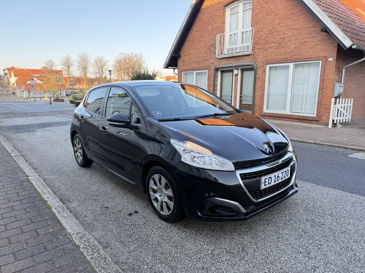 Billede 2 - Peugeot 208 1.6 BlueHdi 120 kr i vægtafgift 