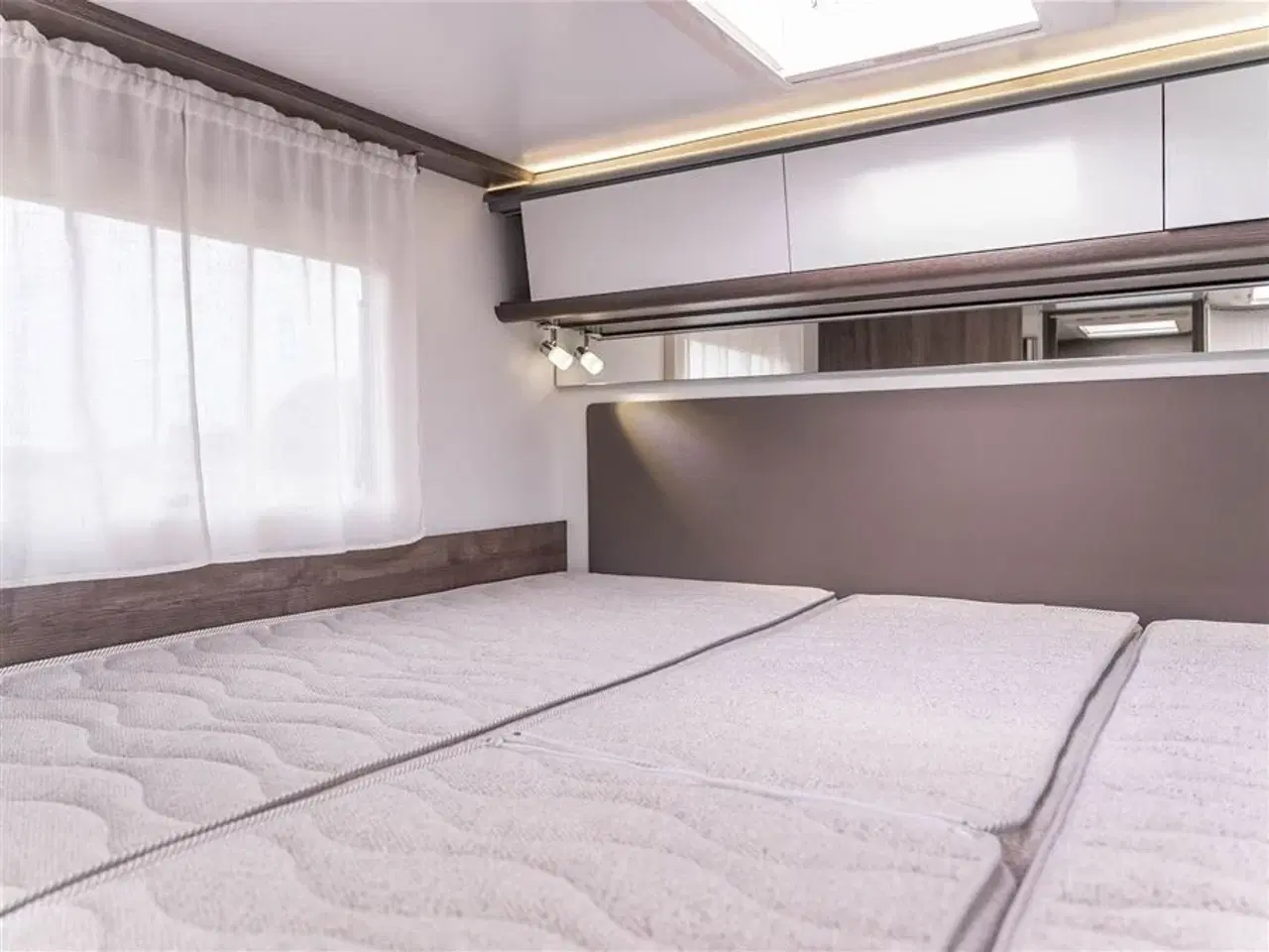 Billede 37 - 2025 - Benimar Tessoro 463 NK   Populær enkeltsengscamper