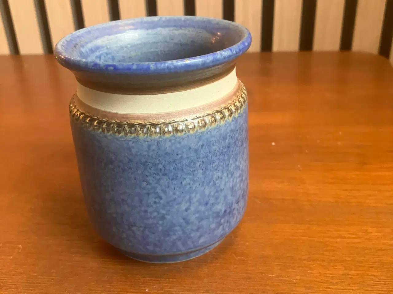 Billede 2 - Smuk og dekorativ Höganäs vase