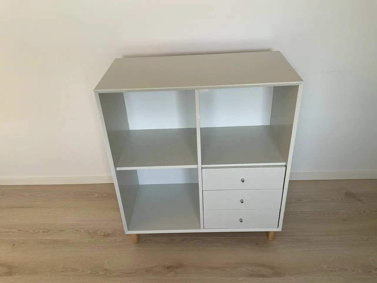 Billede 3 - Ilva Boxmodul med 3 skuffer og TV Bord i hvid